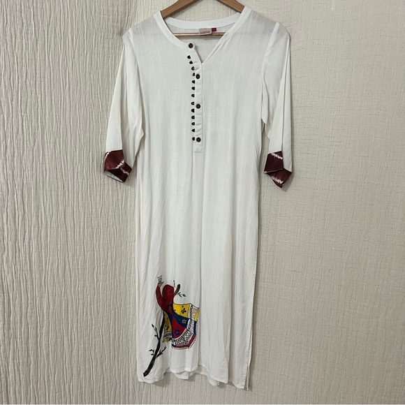 Neeru Kumar Signature White Kurta with Embroidered Peacock Detail size S - Picture 4 of 5